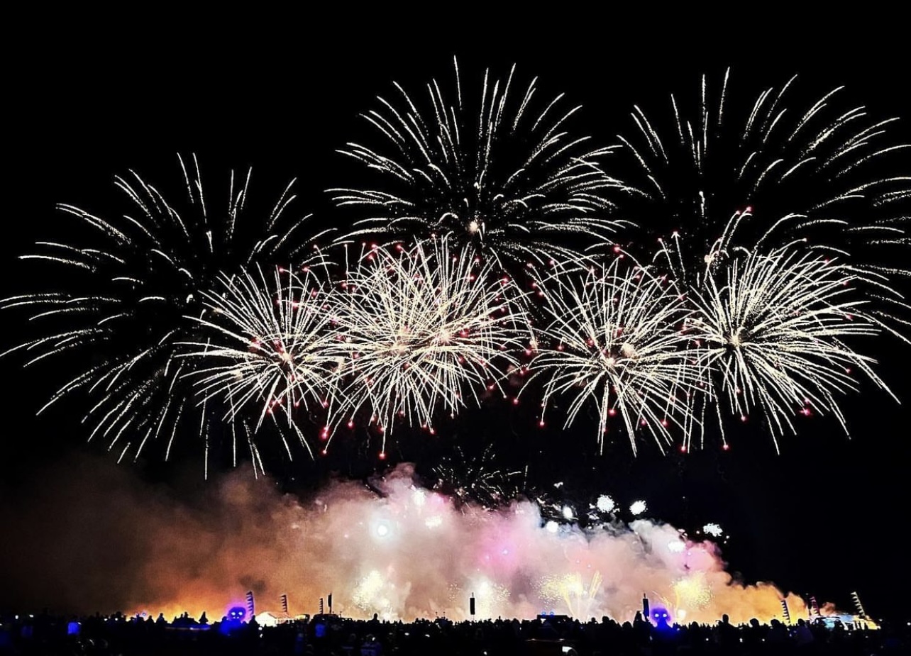 Spectacular night-time fireworks at South Cerney